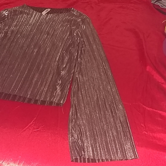 Blouse - Picture 2 of 2